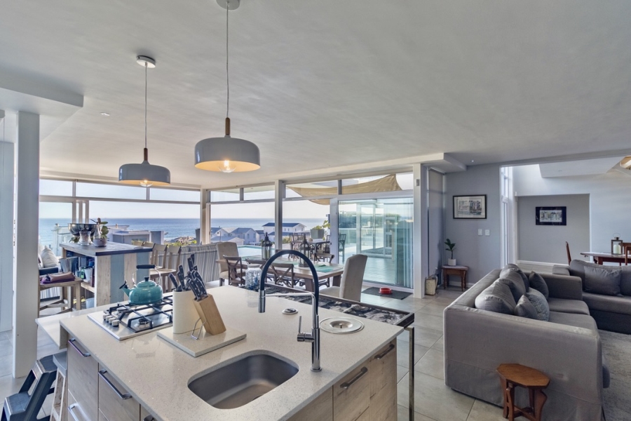 4 Bedroom Property for Sale in Yzerfontein Western Cape